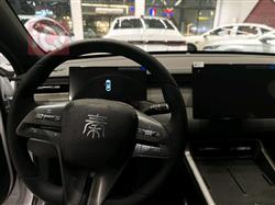 بی وای دی Qin Plus